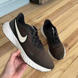 Nike Revolution 5 Running Shoes Black White athletic women's‎ Size 8 BQ3207 002